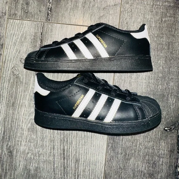 Adidas Superstars Toddler Boy Sneakers Shoes - Picture 3 of 6